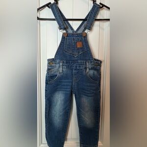 Toddler/ Unisex—“Kidscool Space”
Denim Overalls—Like New-Only worn 
a few times
